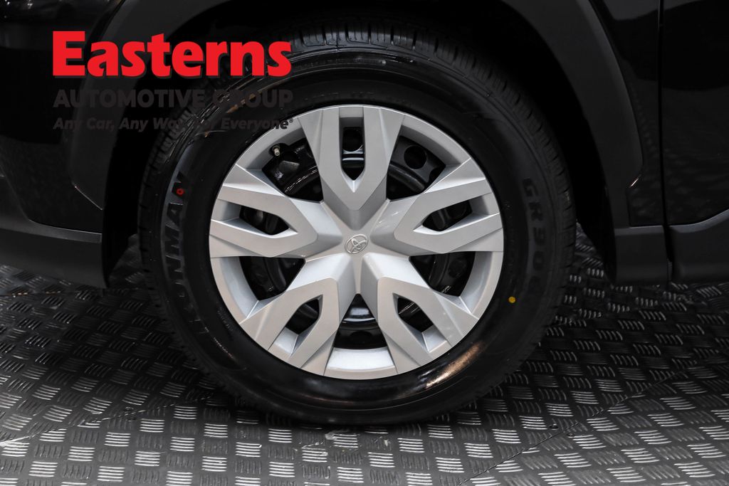 2022 Toyota Corolla Cross L Image 41 of 63