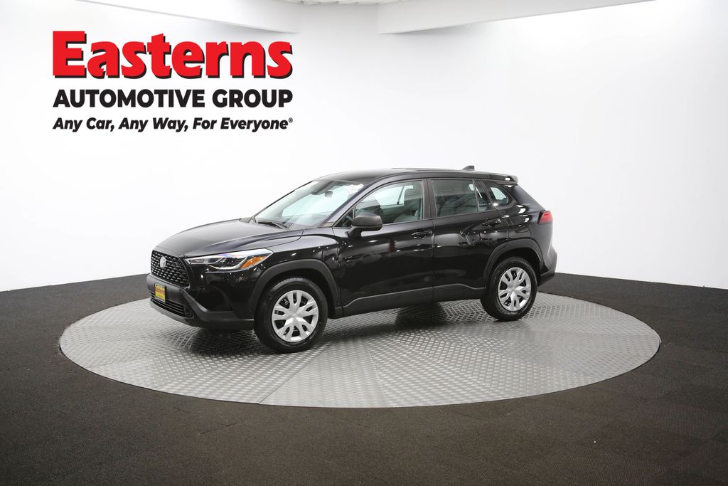 2022 Toyota Corolla Cross L Image 4 of 63