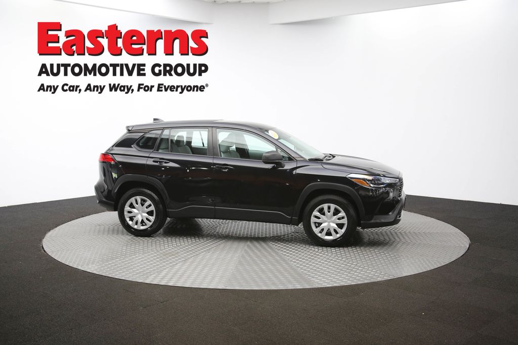 2022 Toyota Corolla Cross L Image 16 of 63