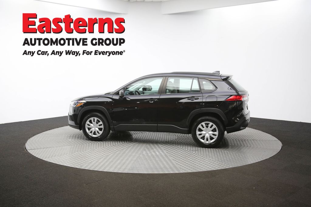 2022 Toyota Corolla Cross L Image 32 of 63