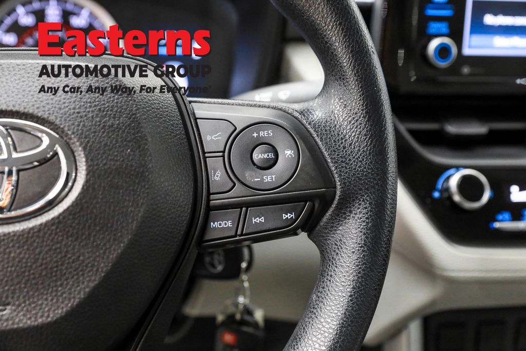 2022 Toyota Corolla Cross L Image 47 of 63