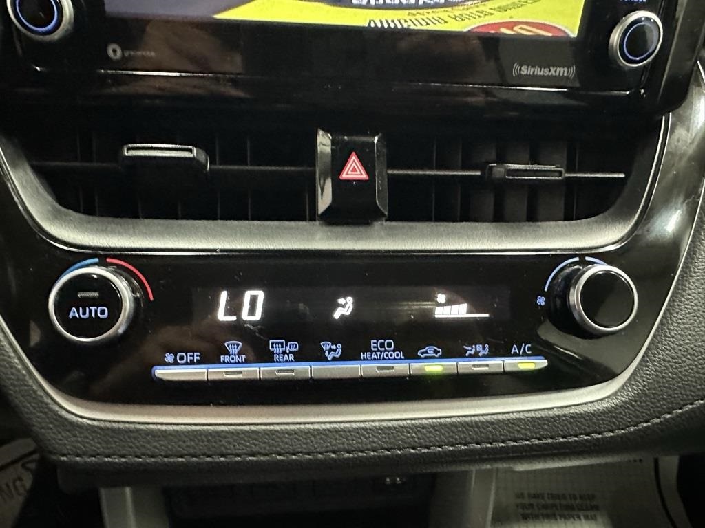 Vehicle image 14 of 38
