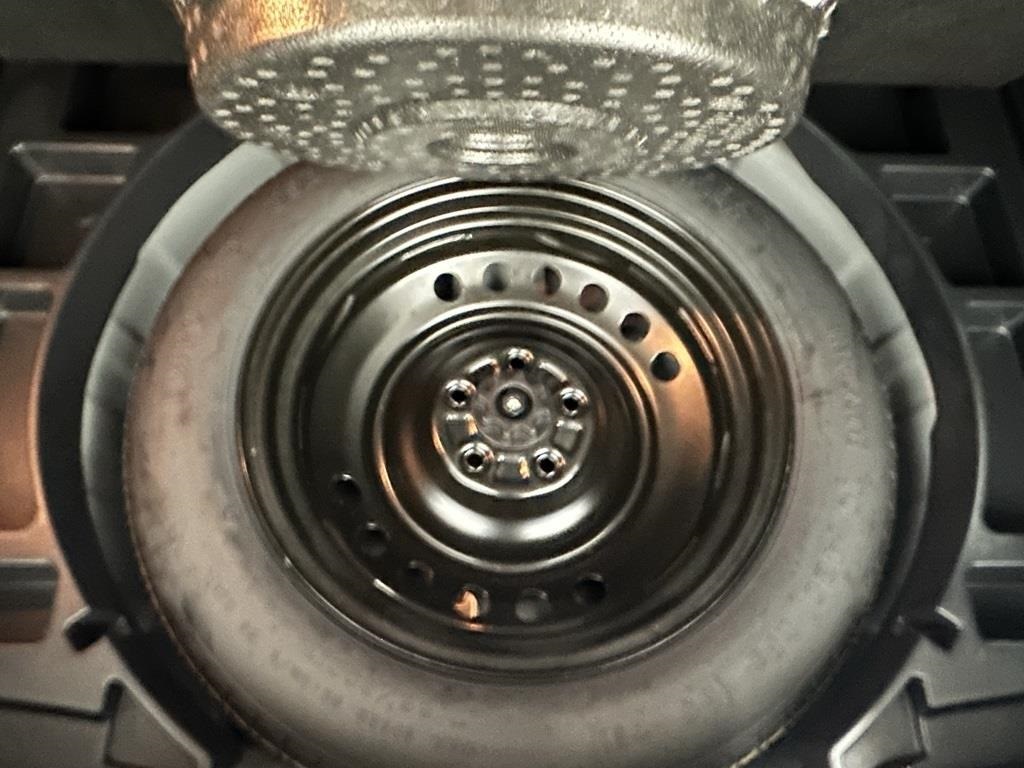 Vehicle image 26 of 38