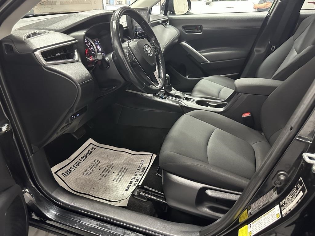 Vehicle image 6 of 38