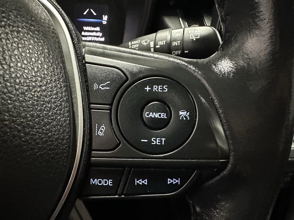 Vehicle image 10 of 38