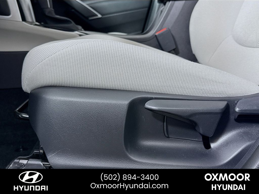 Vehicle image 18 of 38