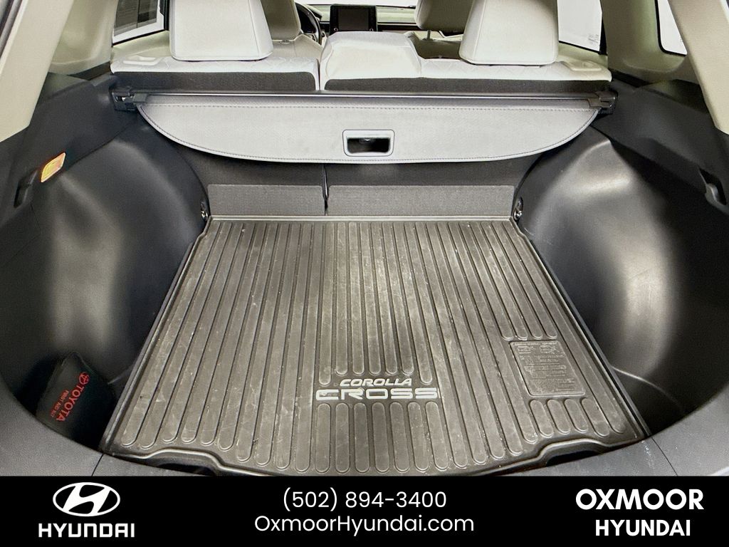 Vehicle image 24 of 38