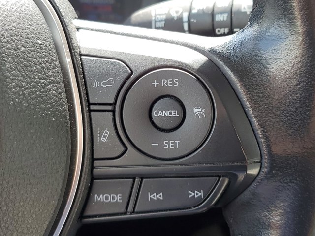 Vehicle image 27 of 41