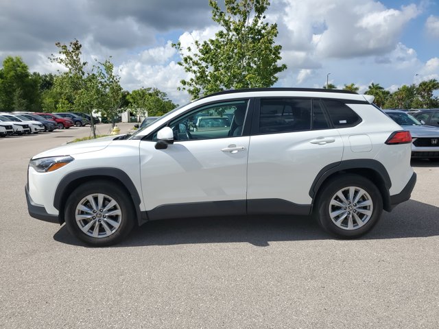 Vehicle image 9 of 41