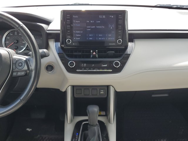 Vehicle image 21 of 41