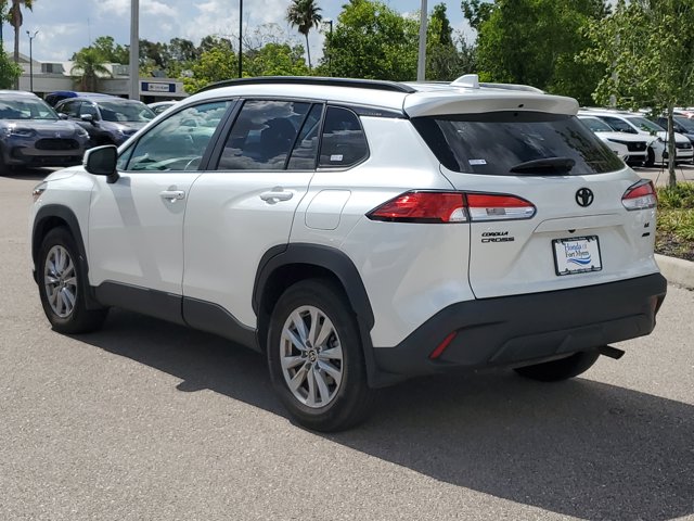 Vehicle image 8 of 41