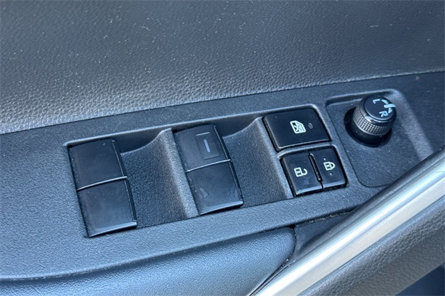 Vehicle image 13 of 49