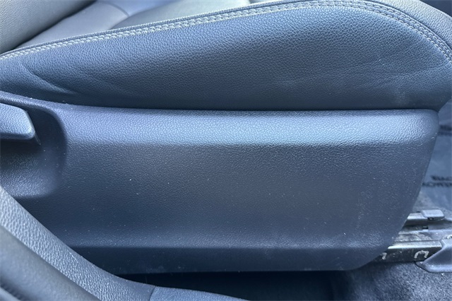 Vehicle image 22 of 49