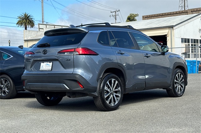Vehicle image 6 of 49