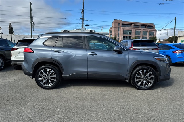 Vehicle image 5 of 49