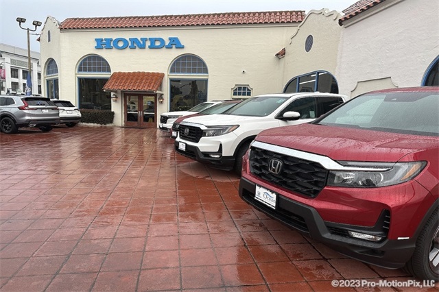 Vehicle image 46 of 49