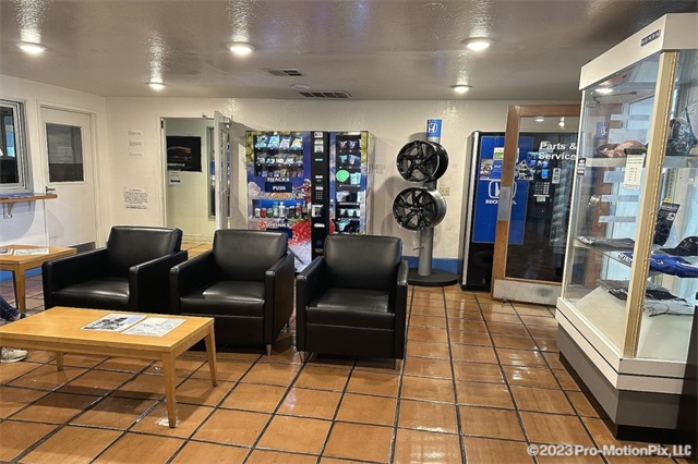 Vehicle image 45 of 49