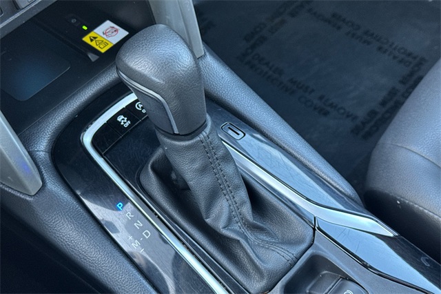 Vehicle image 28 of 49