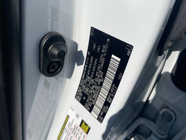 Vehicle image 22 of 34