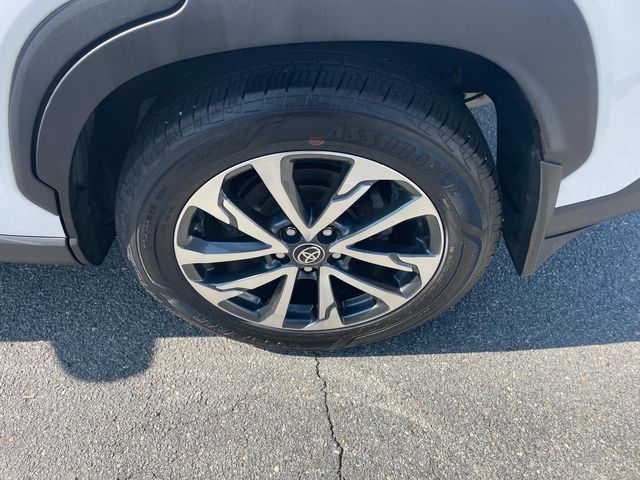 Vehicle image 15 of 34