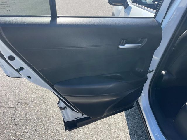 Vehicle image 18 of 34