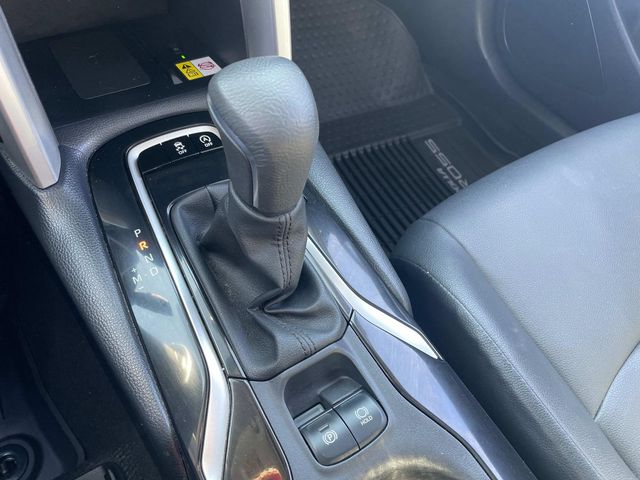 Vehicle image 29 of 34