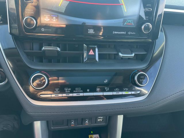 Vehicle image 27 of 34