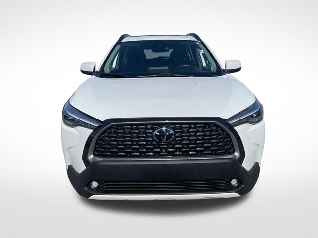 Vehicle image 3 of 34