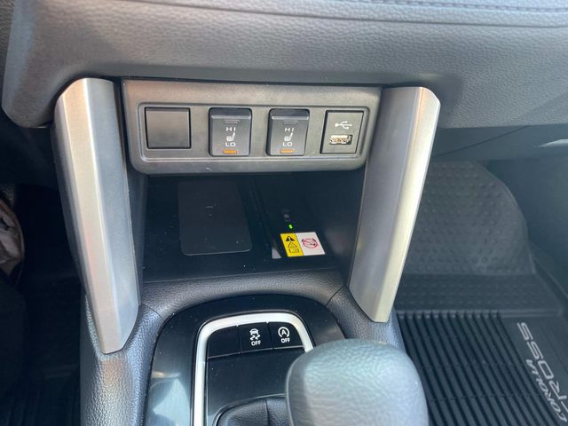 Vehicle image 28 of 34