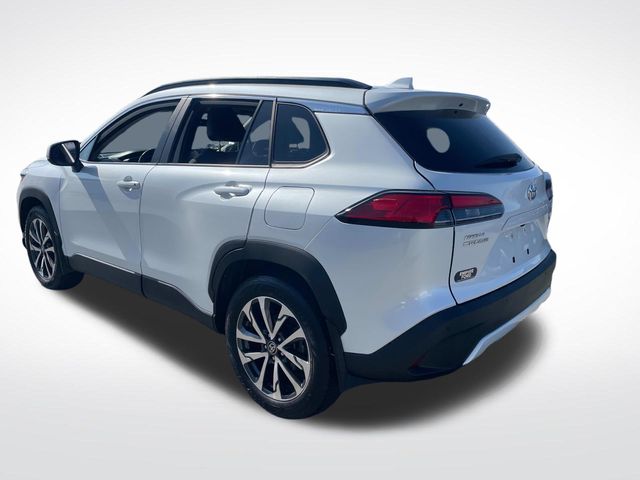 Vehicle image 8 of 34