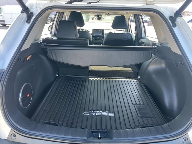 Vehicle image 12 of 34