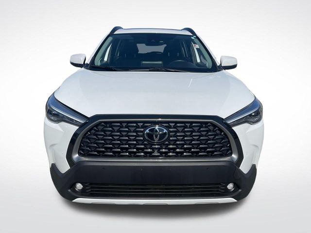Vehicle image 2 of 34
