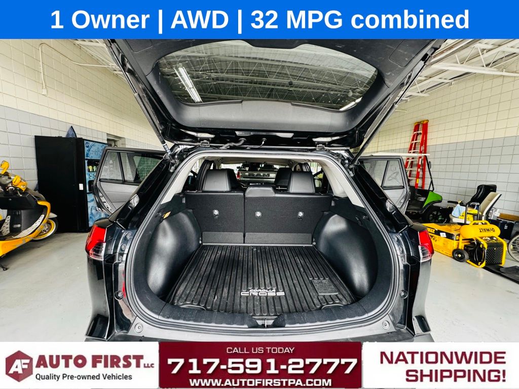 Vehicle image 22 of 25