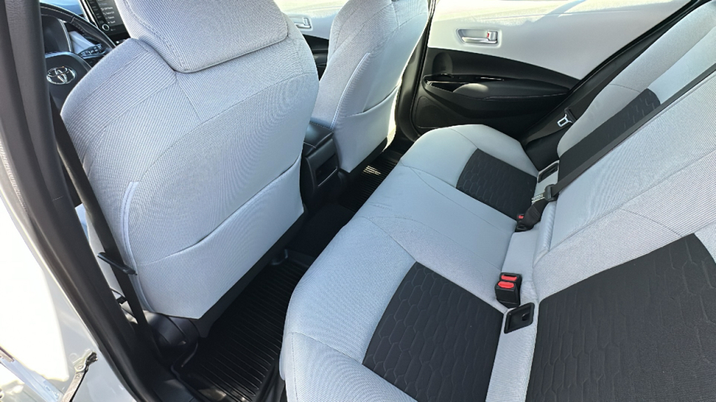 Vehicle image 12 of 30