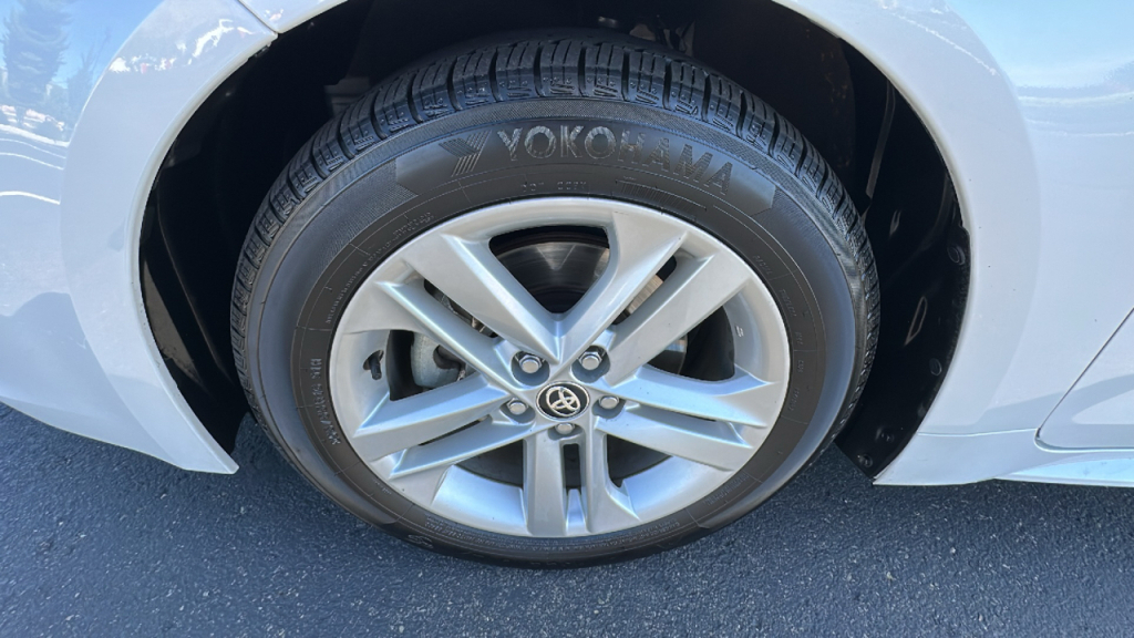 Vehicle image 9 of 30