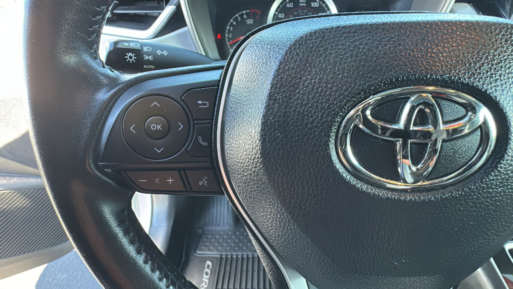 Vehicle image 17 of 30