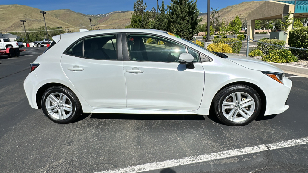 Vehicle image 4 of 30
