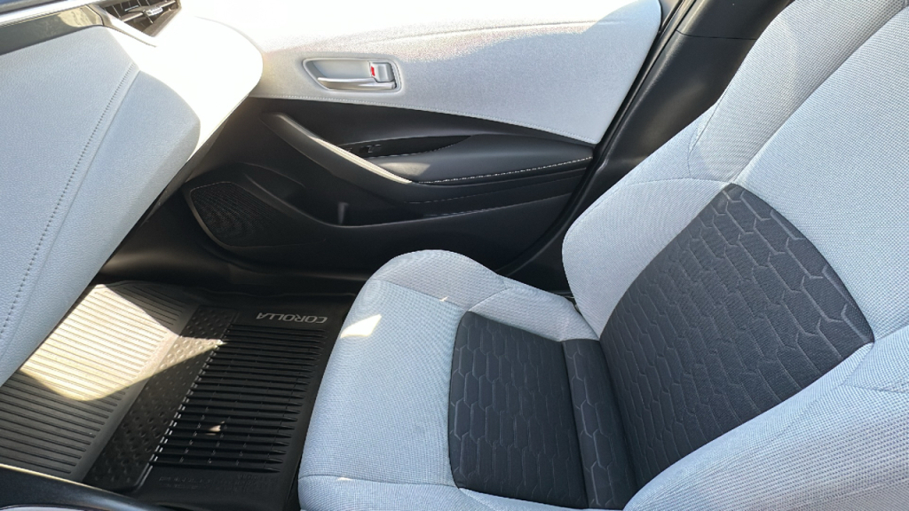 Vehicle image 13 of 30