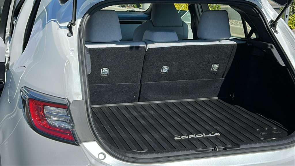 Vehicle image 10 of 30