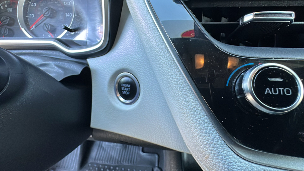 Vehicle image 22 of 30
