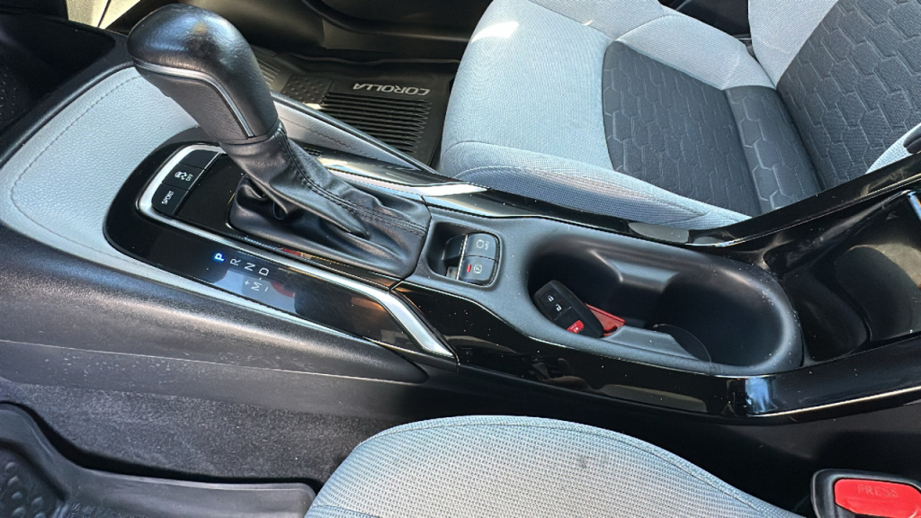 Vehicle image 21 of 30