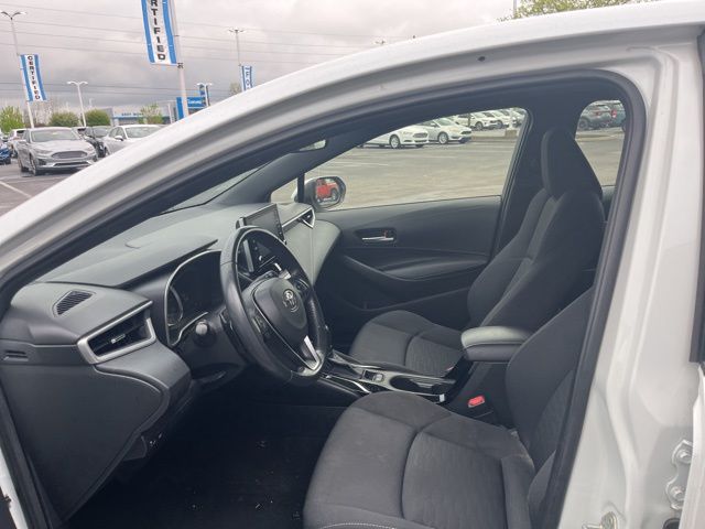 Vehicle image 17 of 25