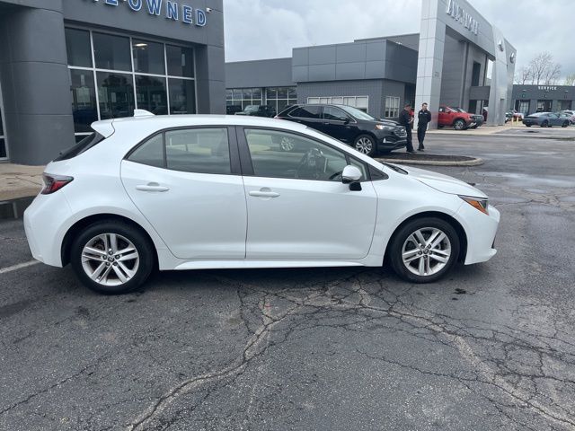 Vehicle image 4 of 25
