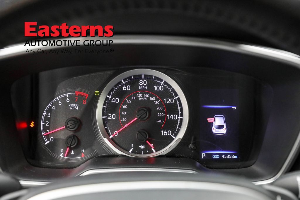 Vehicle image 47 of 61