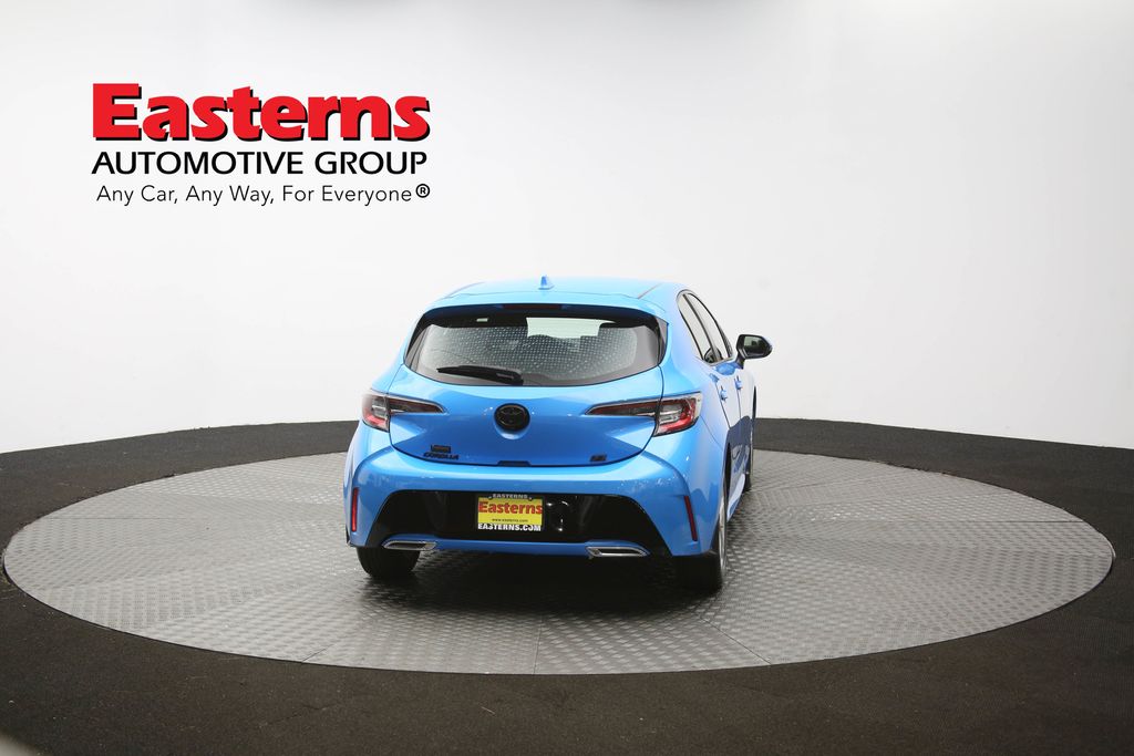 Vehicle image 25 of 61
