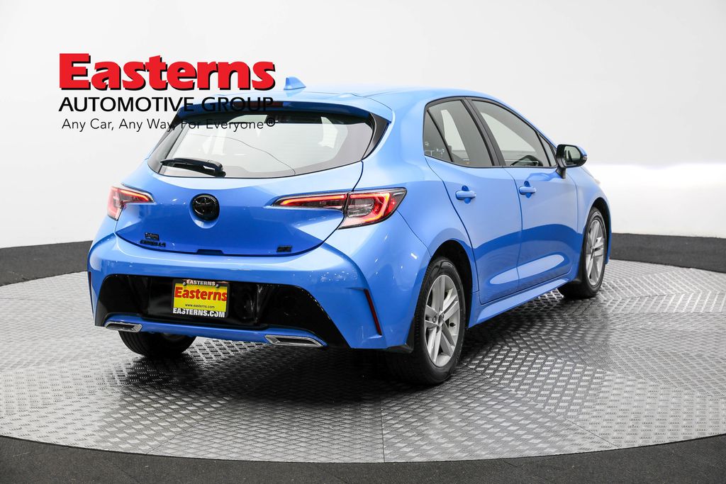 Vehicle image 27 of 61