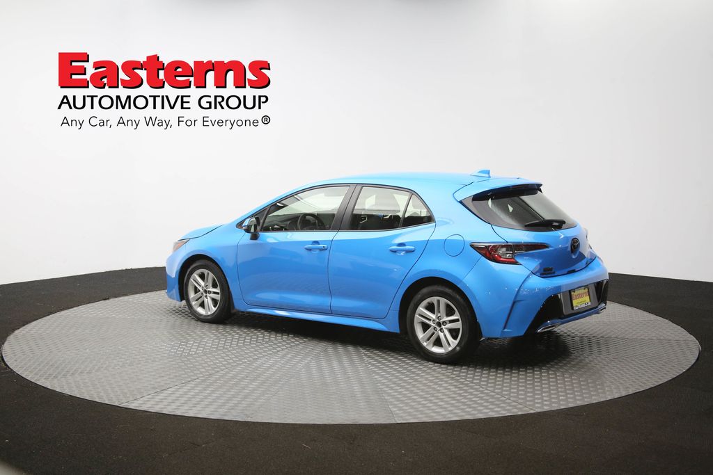 Vehicle image 32 of 61