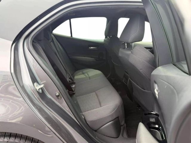 Vehicle image 15 of 26