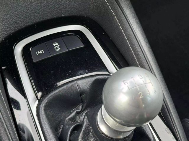 Vehicle image 24 of 26