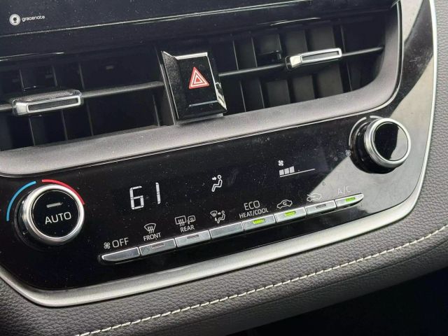 Vehicle image 25 of 26